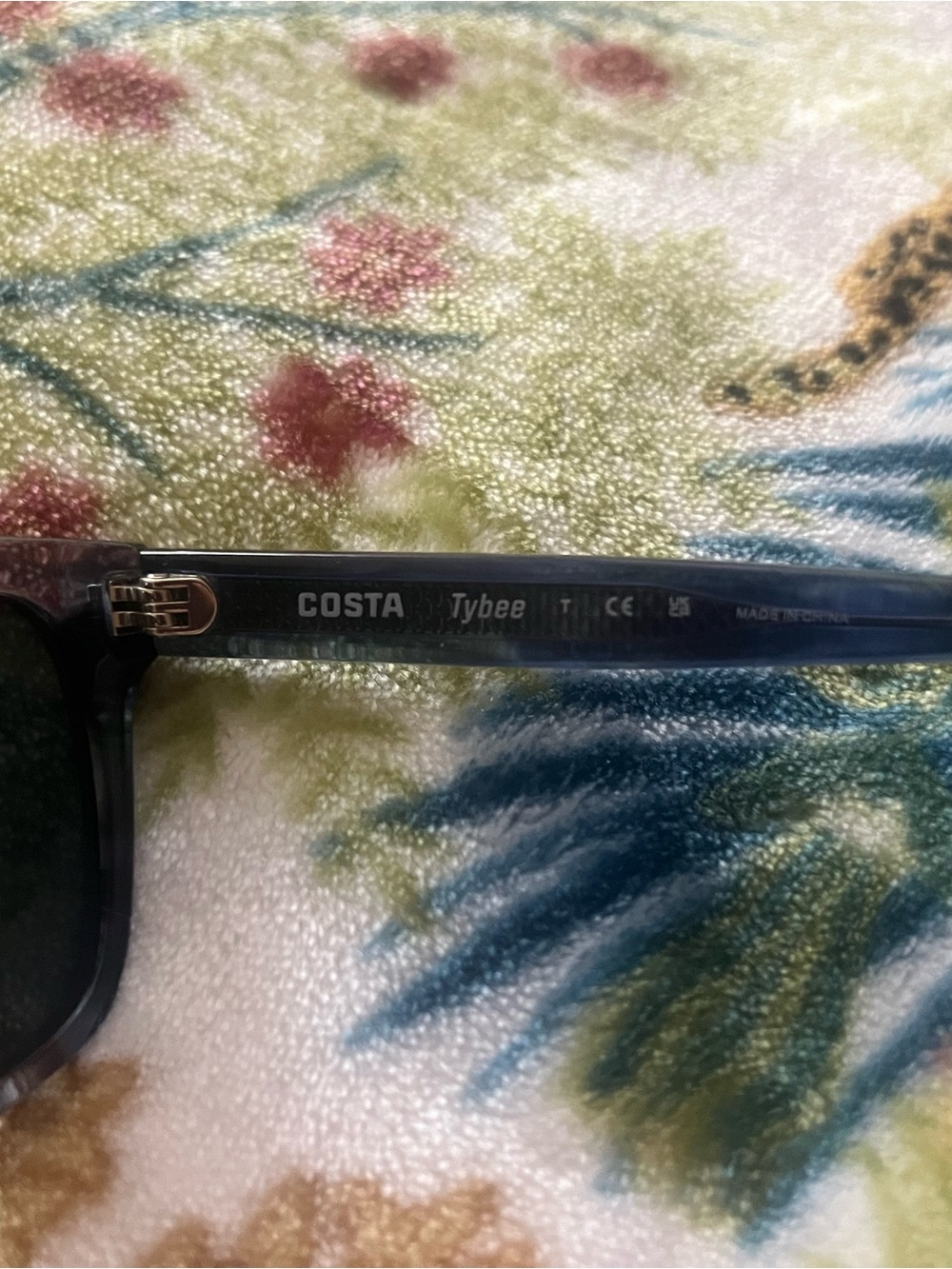 Costa Tybee Sunglasses ๐ ๐ - Picture 8 of 11